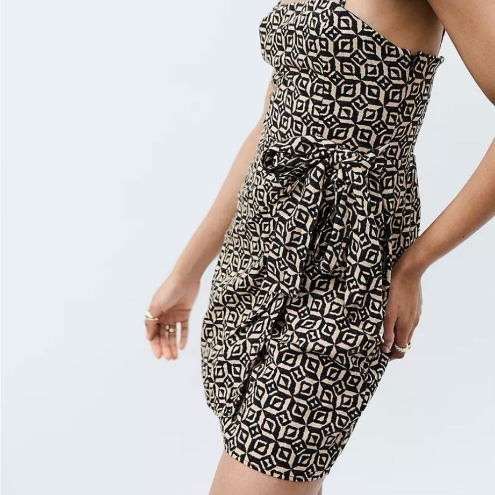UO Juliette Black Geo Wrap-Around Mini Dress size small